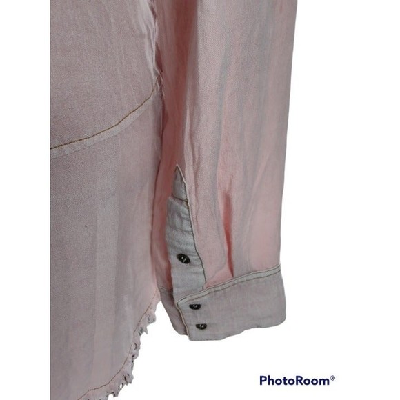 umgee Pink button down shirt with fringe hem and slit in back, Women's size S - Picture 3 of 7